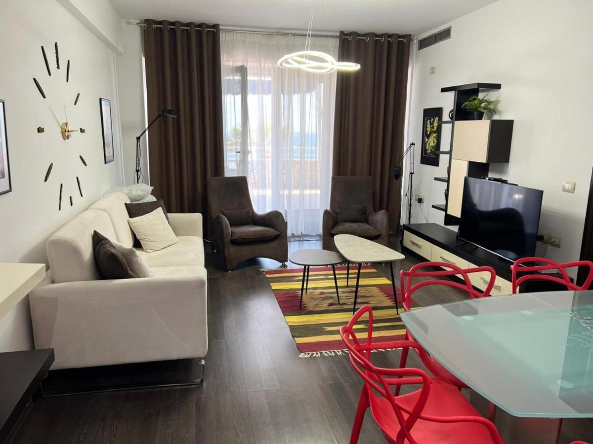 Cactus Coastal: 3-bedroom *